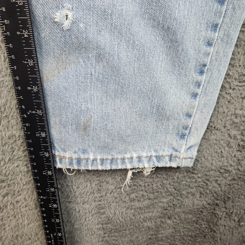 Levis natural distress